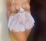 774698997  '' belle debutante  taille moyenne   tein Claire